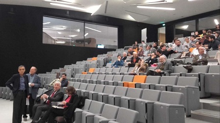 Arrivée du public lors de la conférence