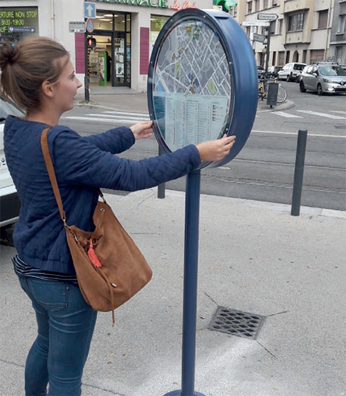 Le Gouvernail, outil de signalétique non digital. Source : Transdev