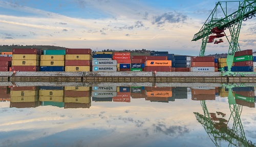 Containers sur un quai