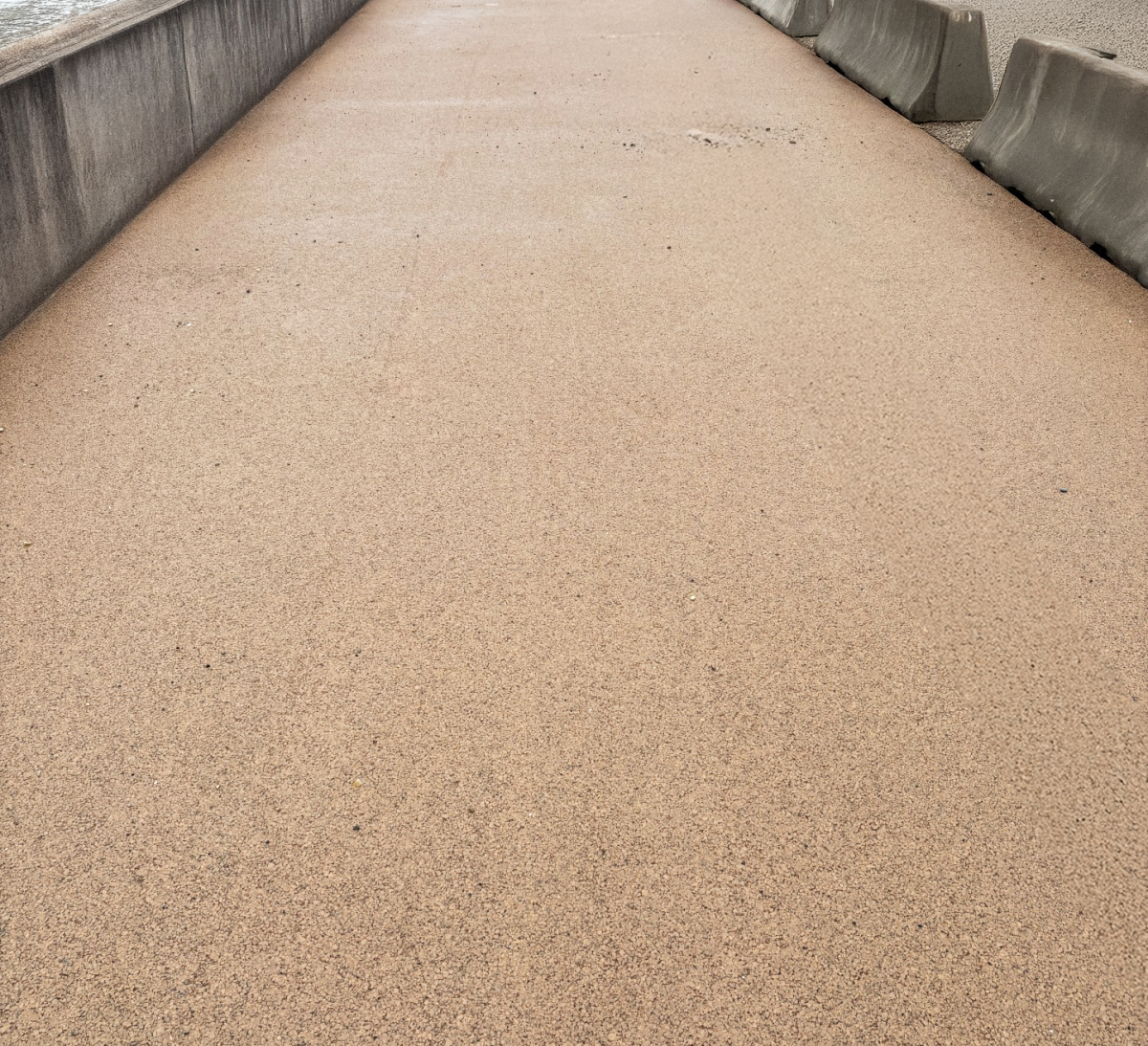 Mineral Road (COLAS)