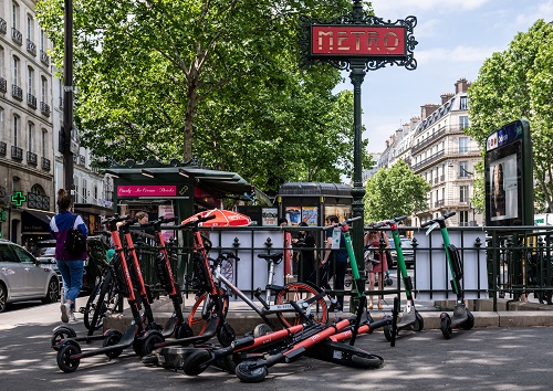 Trottinettes en libre service à Paris