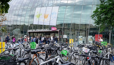 Vélos devant la gare de Strasbourg