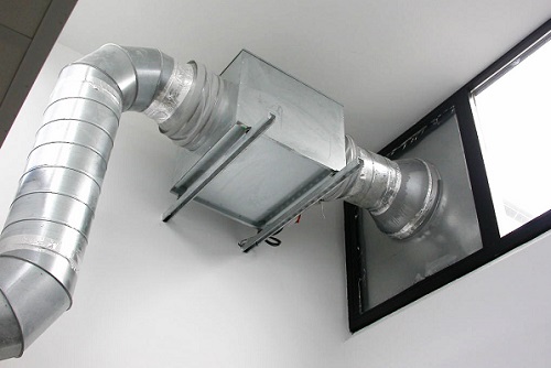 système de ventilation (tuyau dans le mur)