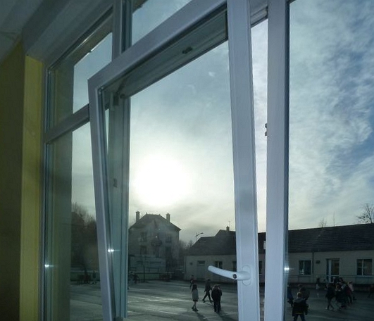 Aération manuelle  à l'école de Villersexel