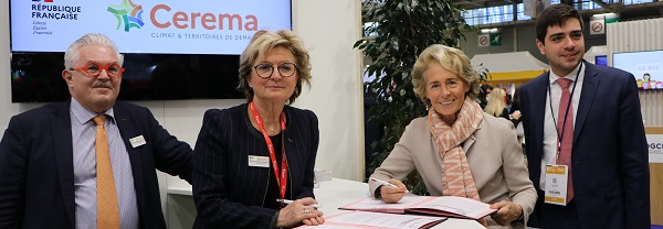 Signature de la convention avec Caroline Cayeux