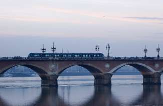 Pont en pierre de Bordeaux