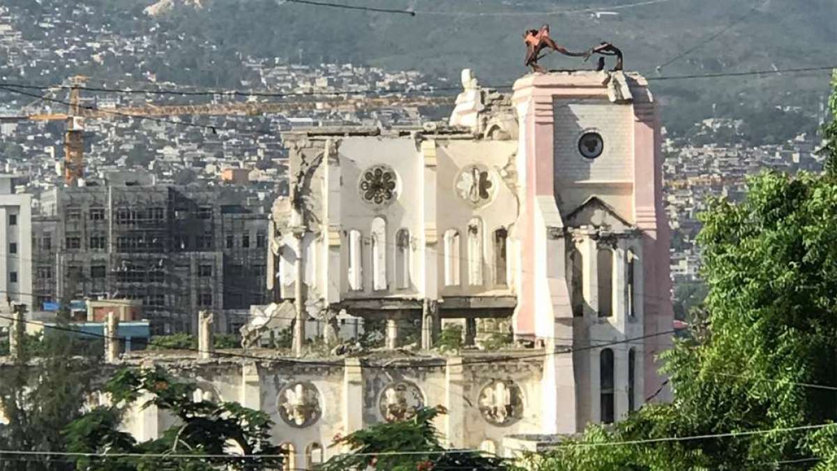 Seismological experiments in Haiti