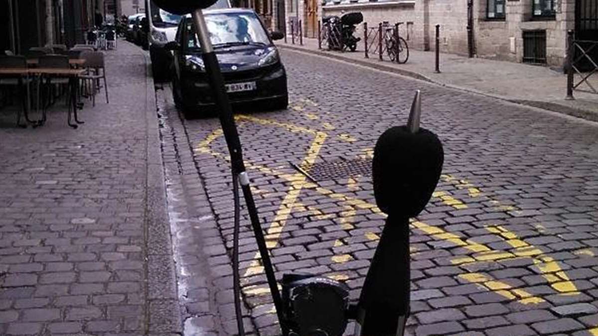 instruments de mesure acoustique dans une rue