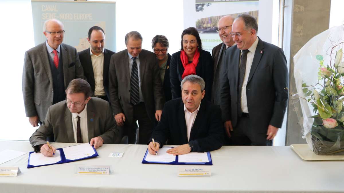 signature convention de partenariat sur le chantier du canal Seine Nord Europe