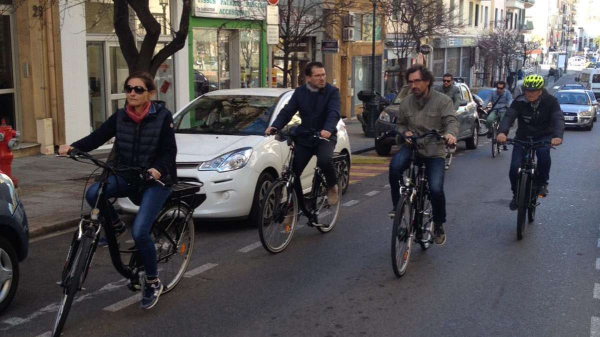 Cyclistes dans Bastia