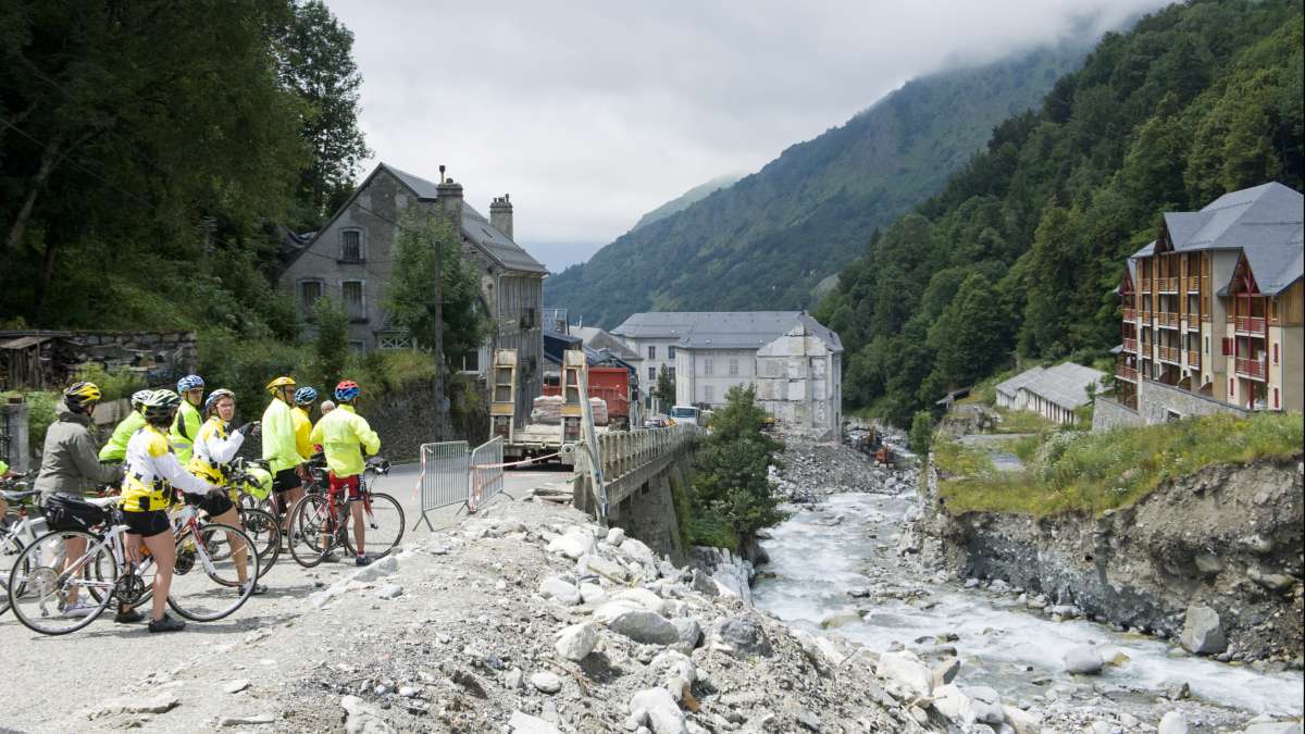 Crue et destruction d'une partie du village de Barèges dans les Pyrénées en 2013