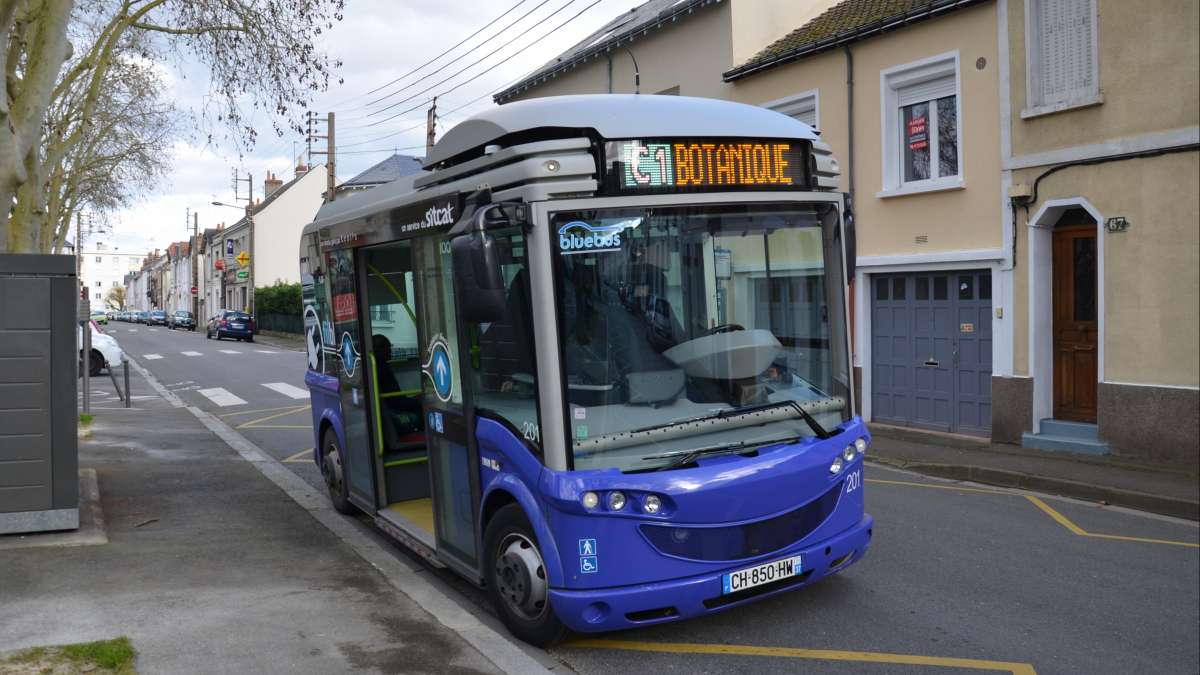 Minibus électrique à Tours