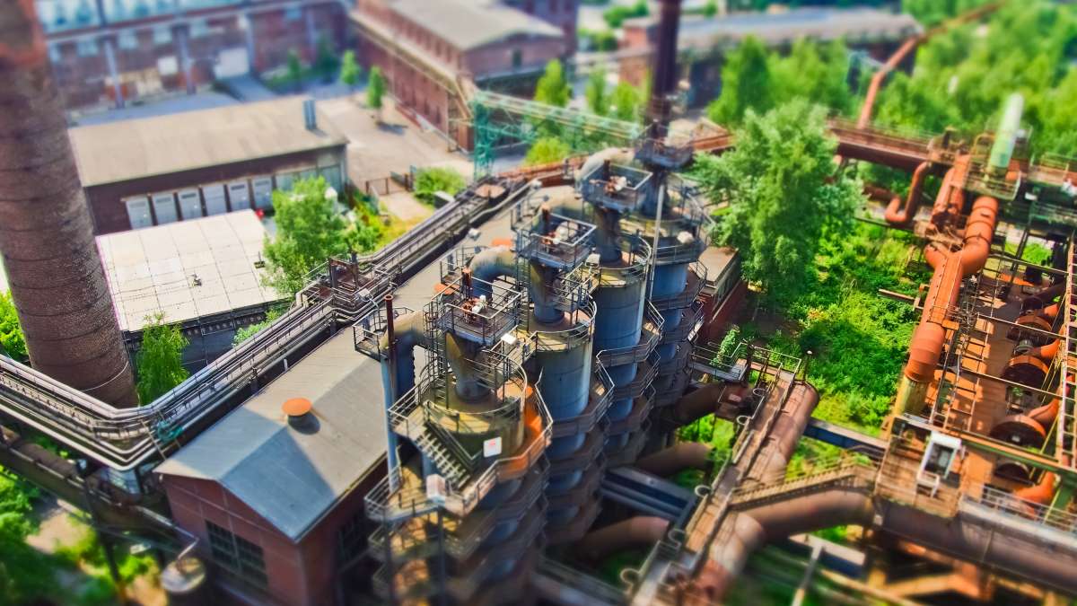 Vue aérienne d'une usine
