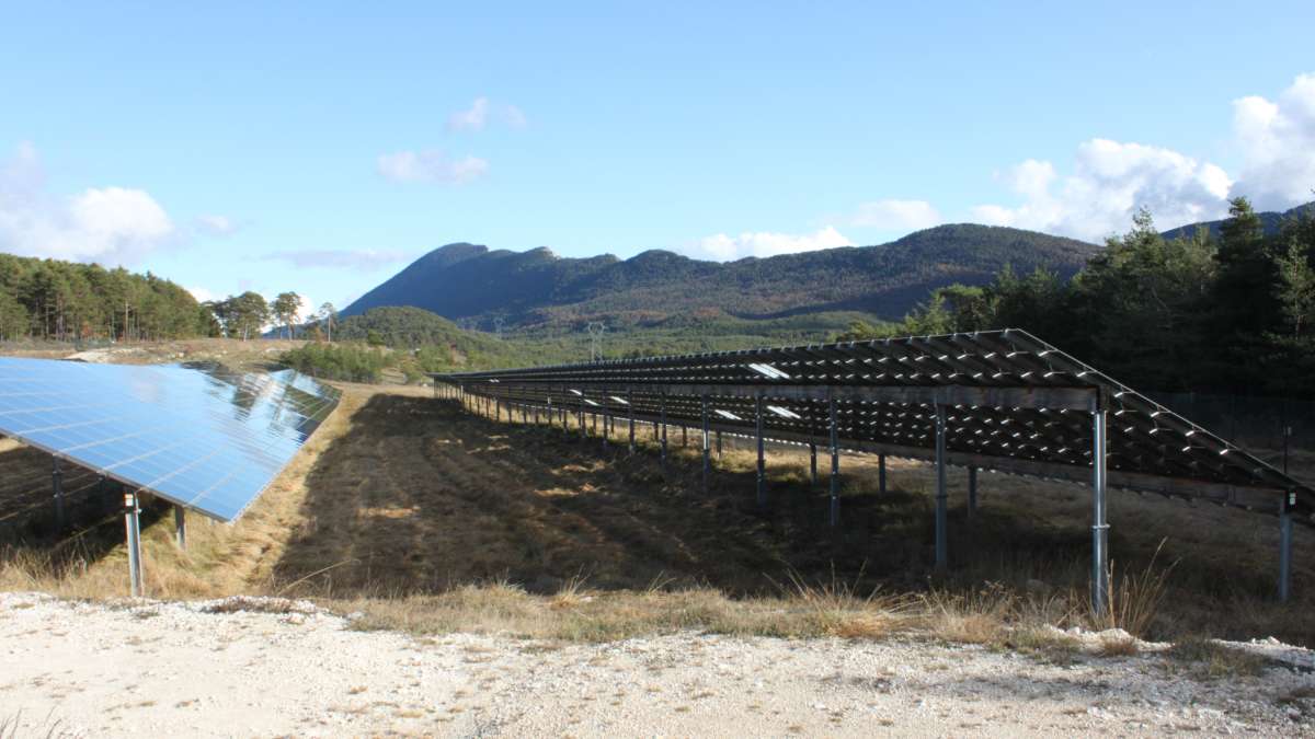 Vers la planification du photovoltaïque au sol autour du poste source de Valderoure (06)