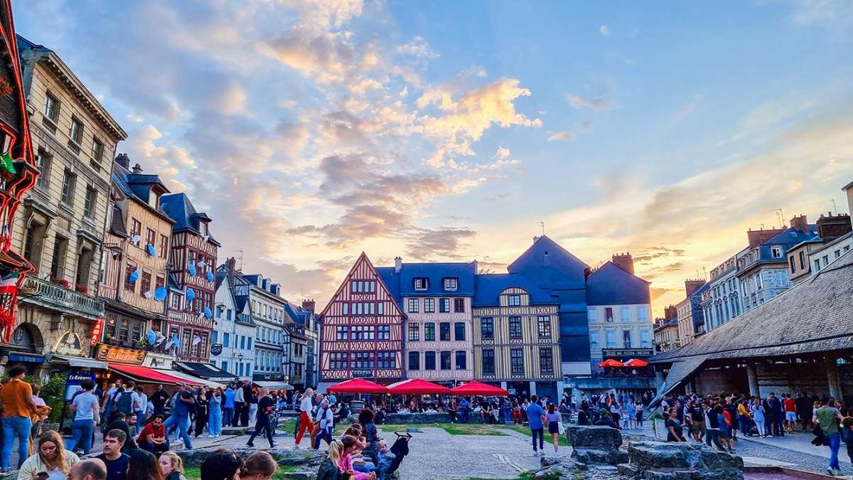 Vue de la place du Vieux Marché - Rouen
