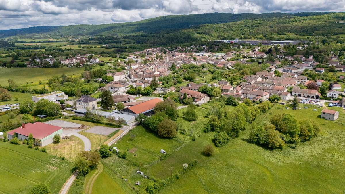 Paysage rural en bourgogne Franche Comté