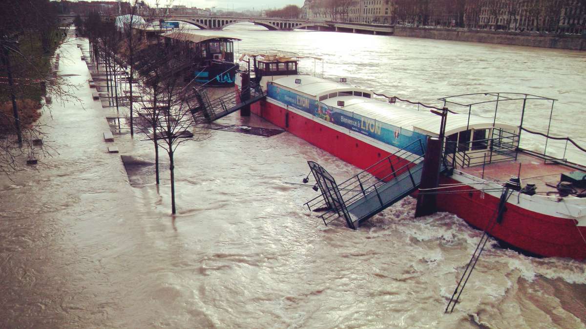 Crue du Rhône à Lyon