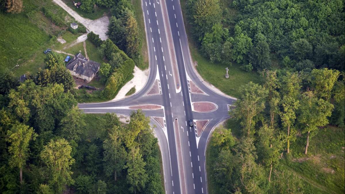 Carrefour dans la forêt de Fontainebleau