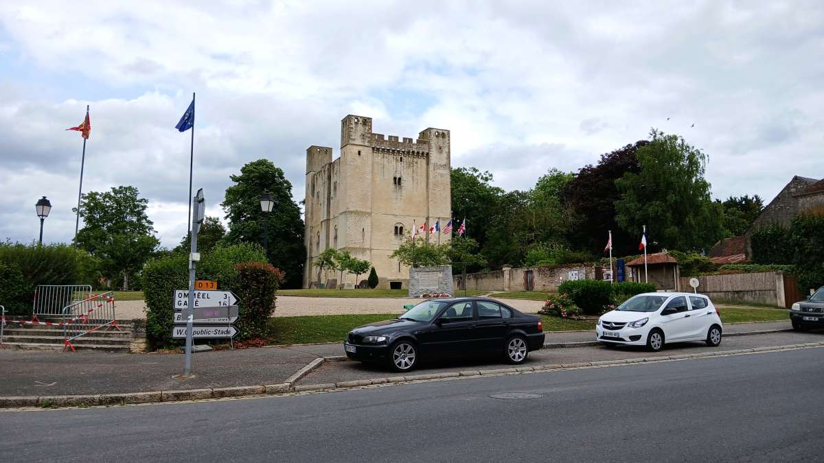 Centre ville et château de Chambois