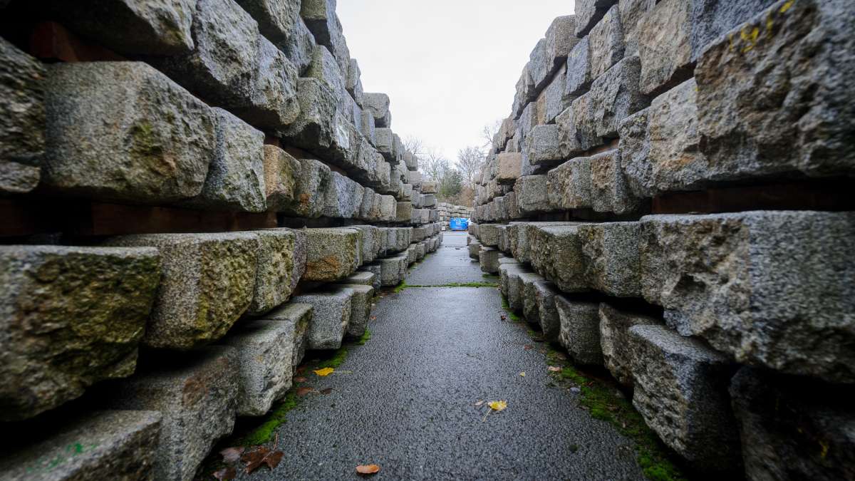 recyclage des matériaux - blocs de granite