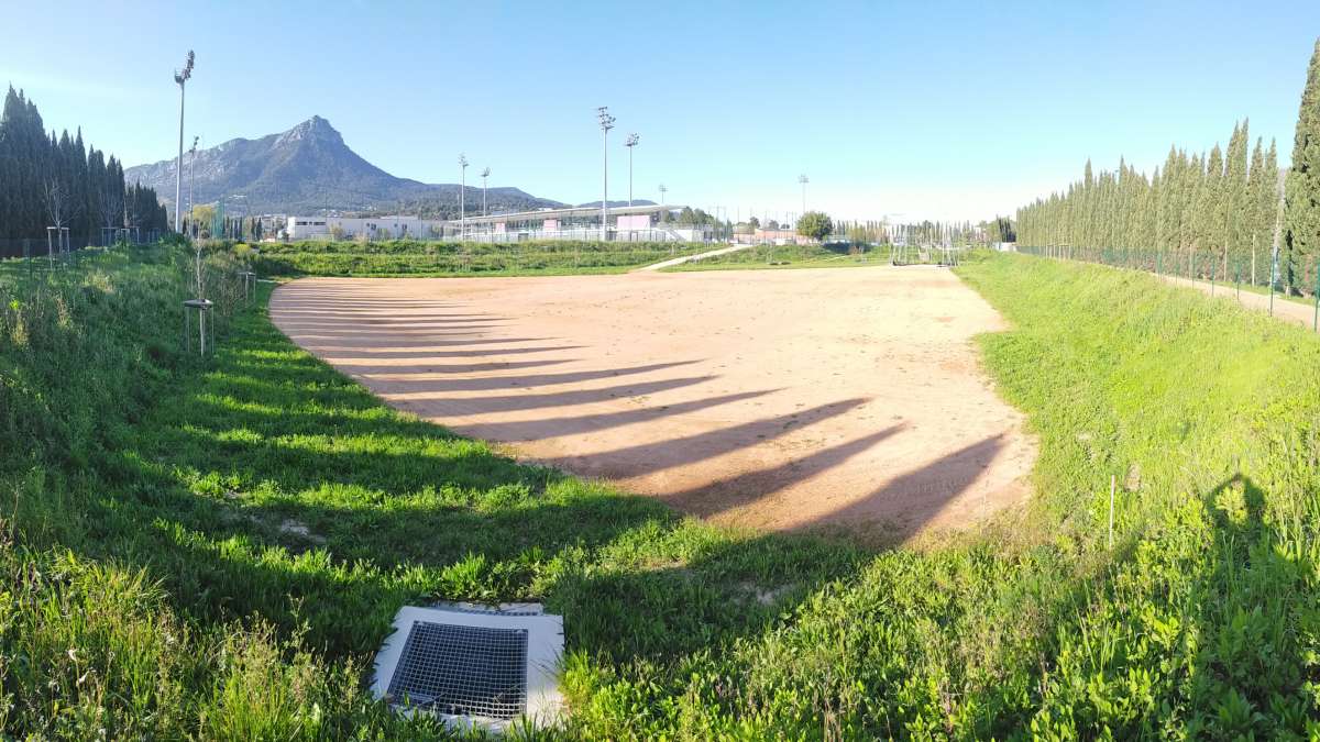 Terrain de sport inondable à La Garde (Toulon)