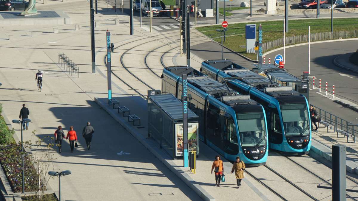 Arrêt de tram à Besançon