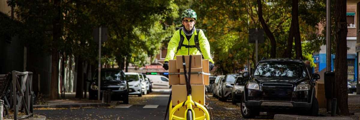Livraison de colis à vélo en ville