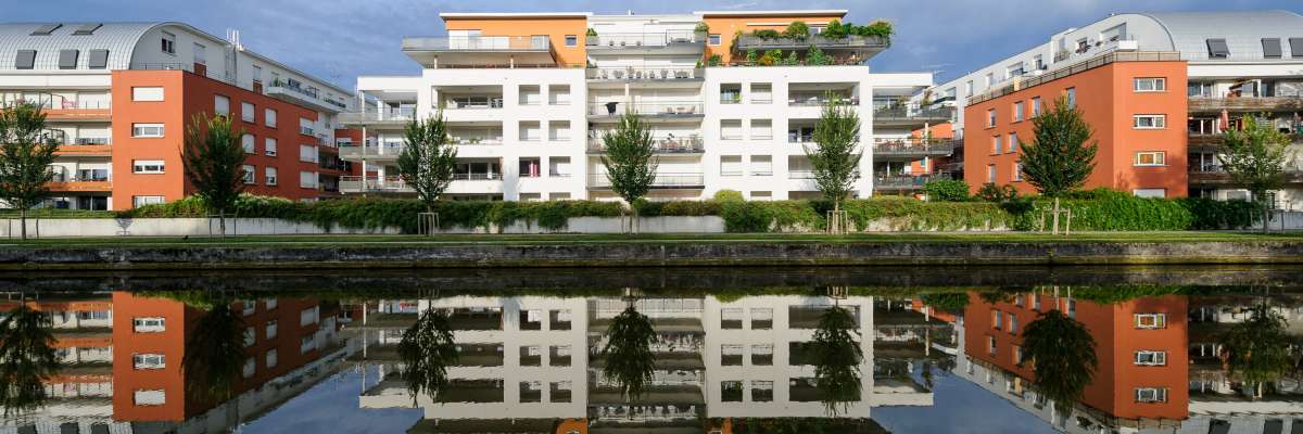 Logements au bord du canal de la Marne au Rhin à Nancy 