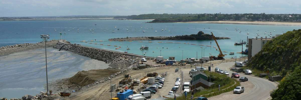 Chantier portuaire à Erquy 