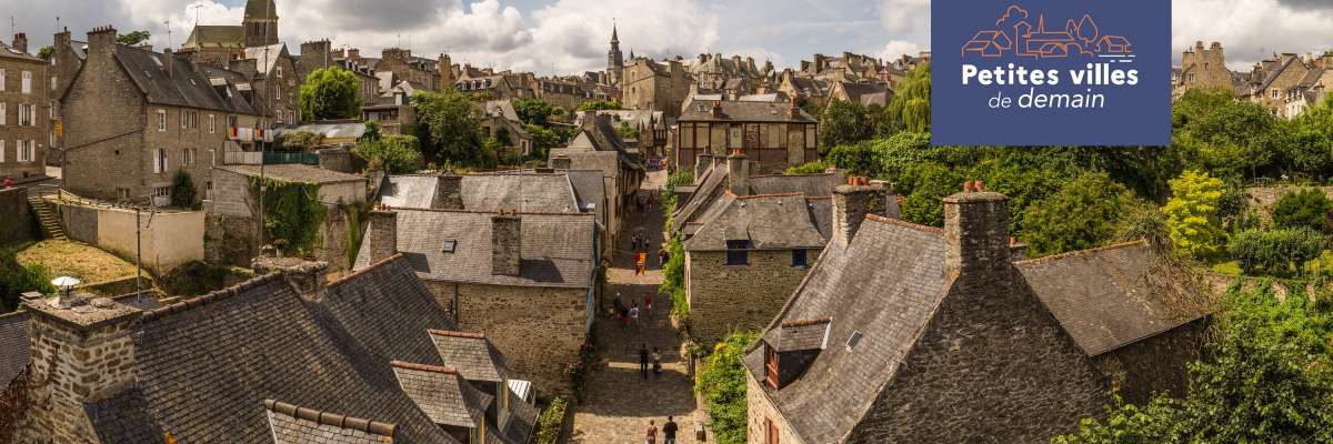 Vue panoramique de la vieille ville de Dinan